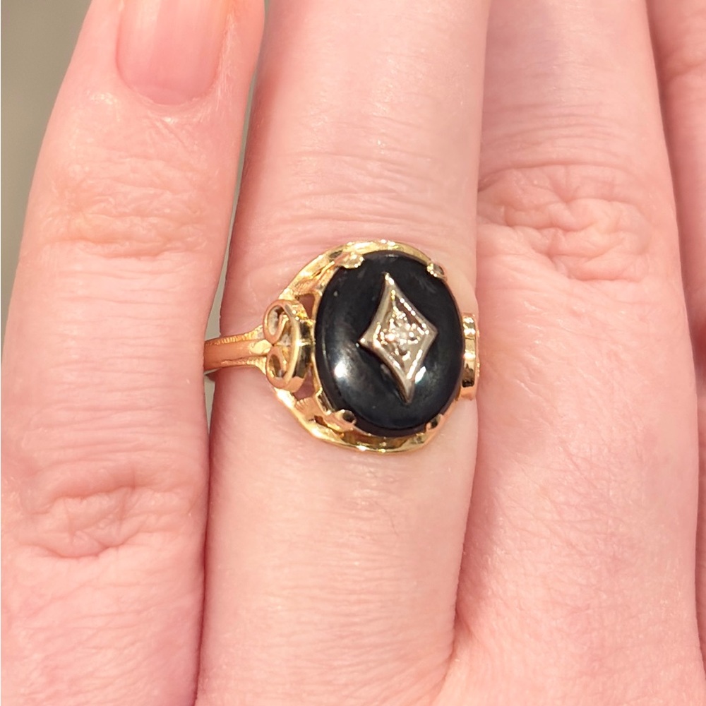 Vintage 14K Art Deco Onyx Diamond Ring, Yellow Gold Black Oval Size 7.25 - Picture 8 of 17